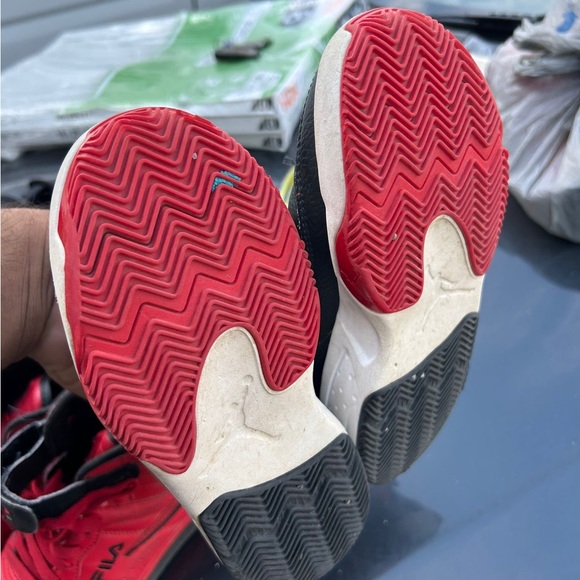 Air Jordan Max Aura 3 - Picture 3 of 3